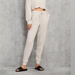 Alo Yoga Muse Sweatpant Sz XS bone
